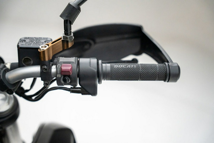 2014 Ducati Hypermotard SP