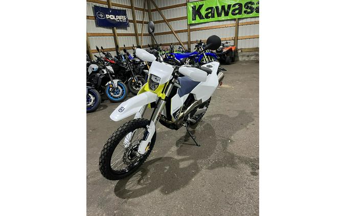 2027 701 ENDURO - Husqvarna