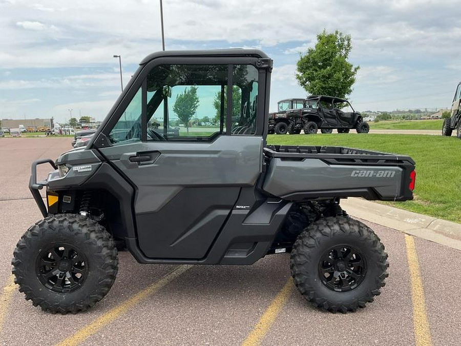 2024 Can-Am® Defender Limited HD10