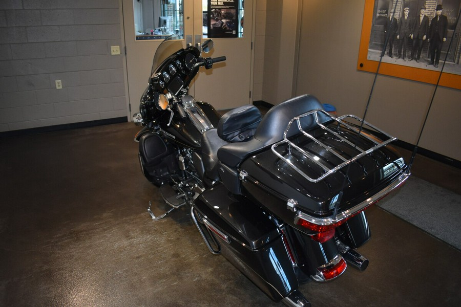 2016 Harley-Davidson® Ultra Limited Low Black Quartz