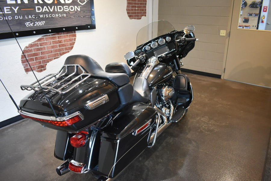 2016 Harley-Davidson® Ultra Limited Low Black Quartz