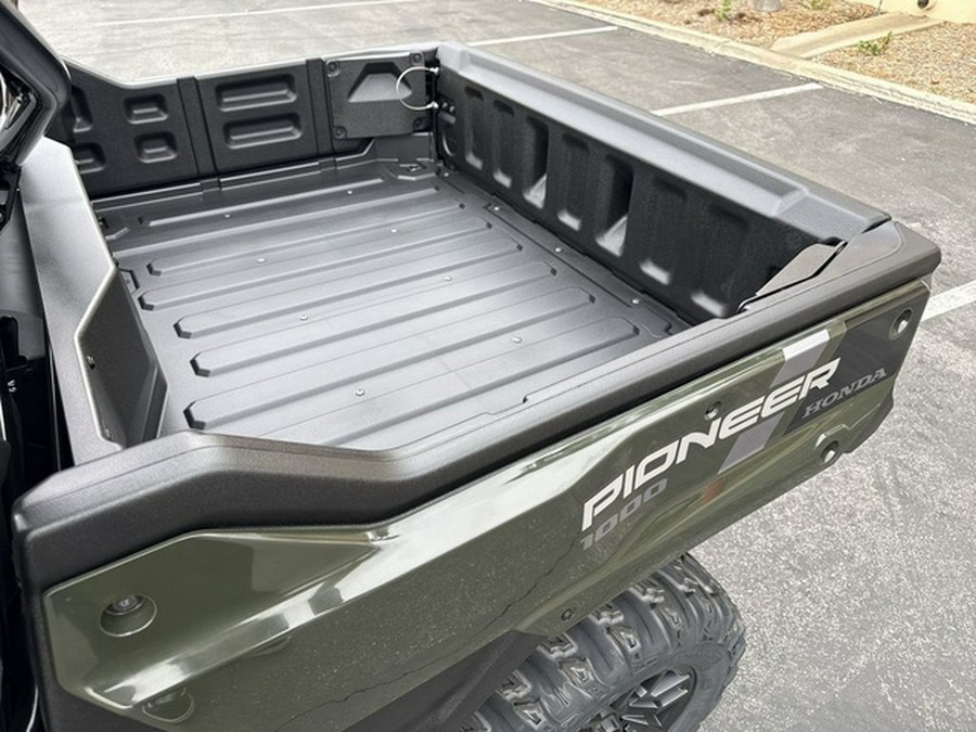 2025 Honda Pioneer 1000-6 Deluxe Crew