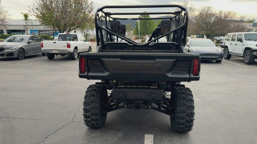 2025 Honda Pioneer 1000-6 Deluxe Crew