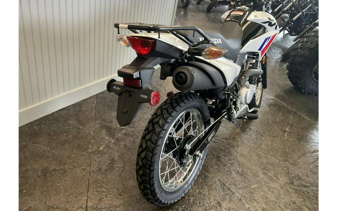 2025 XR™ 150L - Honda