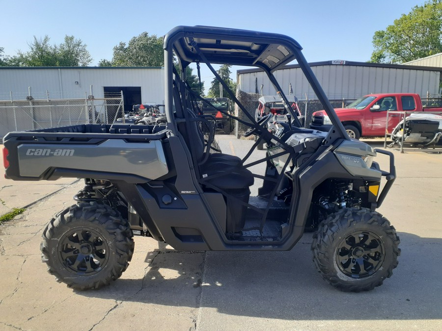 2024 Can-Am™ Defender XT HD10