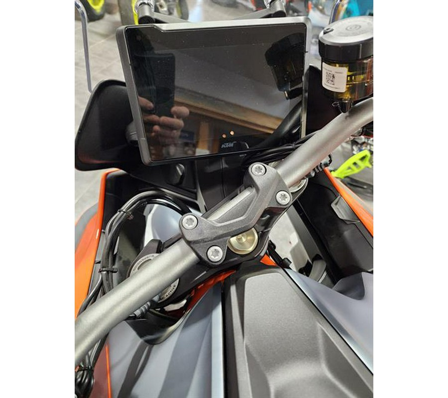 2023 KTM 1290 Super Duke GT