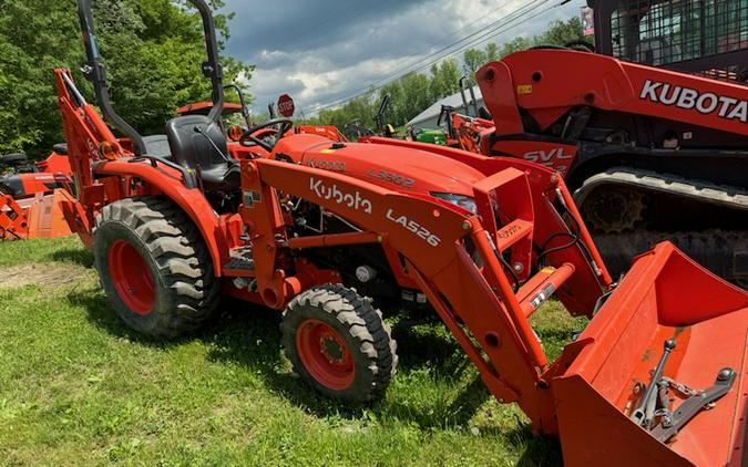 Kubota L3302HST W/LDR / BACKHOE