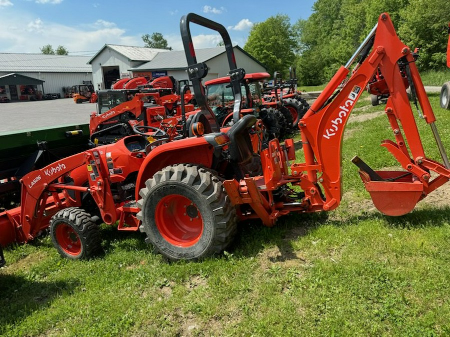 Kubota L3302HST W/LDR / BACKHOE