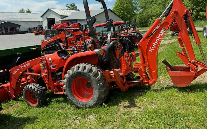 Kubota L3302HST W/LDR / BACKHOE