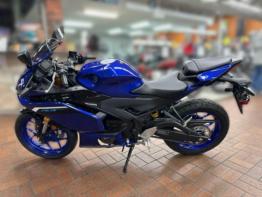 2025 Yamaha YZF R3 ABS