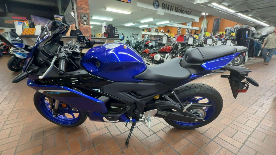2025 Yamaha YZF R3 ABS