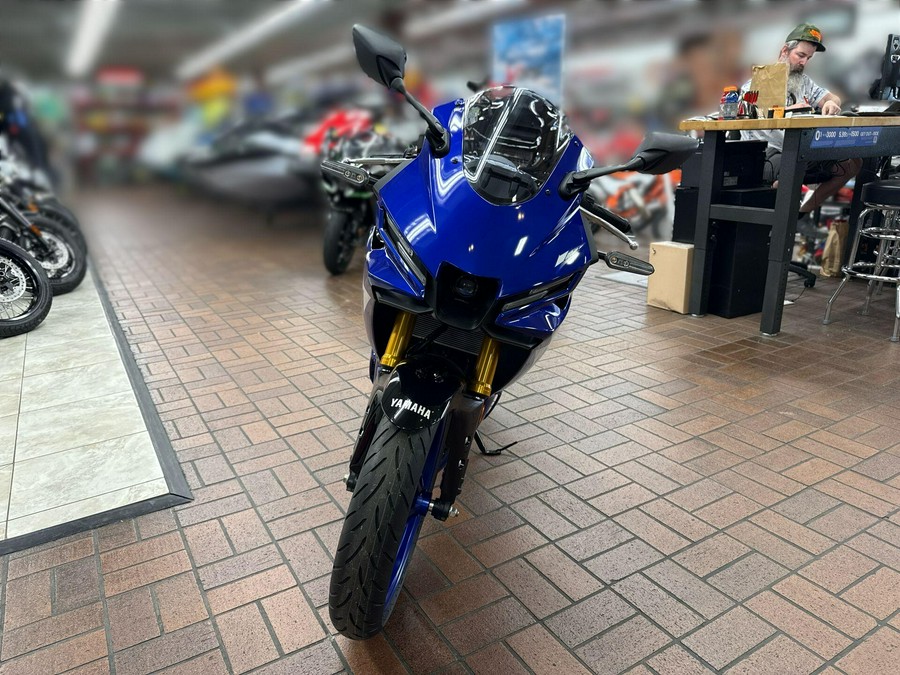 2025 Yamaha YZF R3 ABS