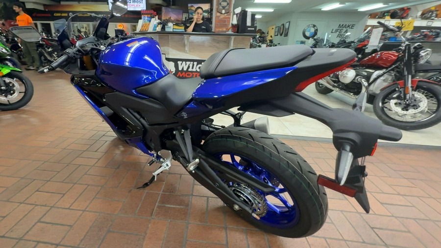 2025 Yamaha YZF R3 ABS