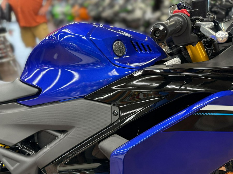 2025 Yamaha YZF R3 ABS