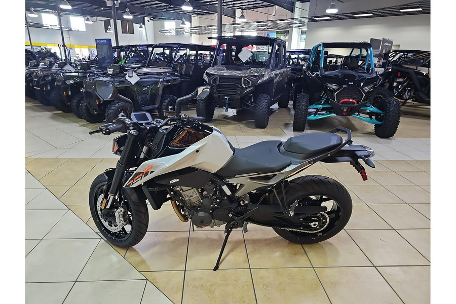2024 790 Duke - KTM