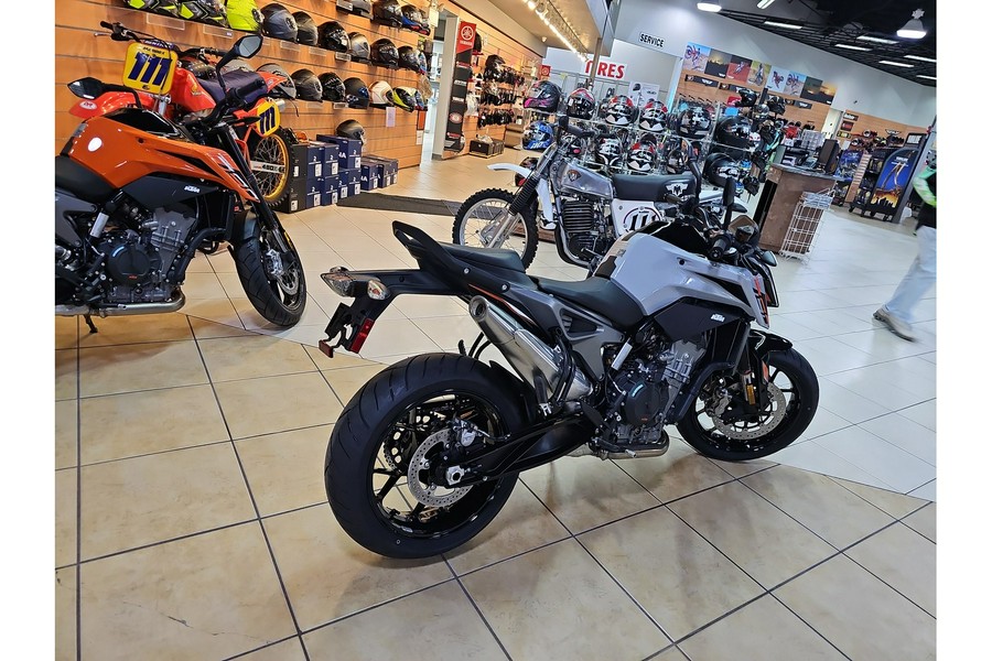 2024 790 Duke - KTM