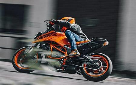 2025 KTM 390 Duke