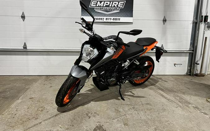 2023 KTM 200 Duke