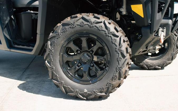 2025 Can-Am® Defender XT HD9