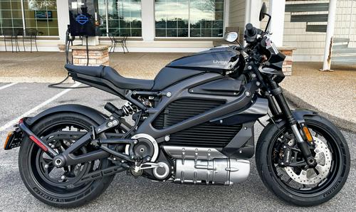 2021 LiveWire One Review [27 Fast Facts – Electric Motorcycle]