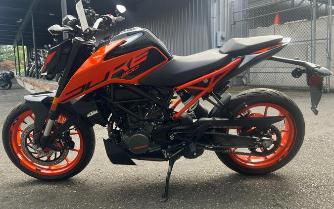 2022 KTM 200 DUKE