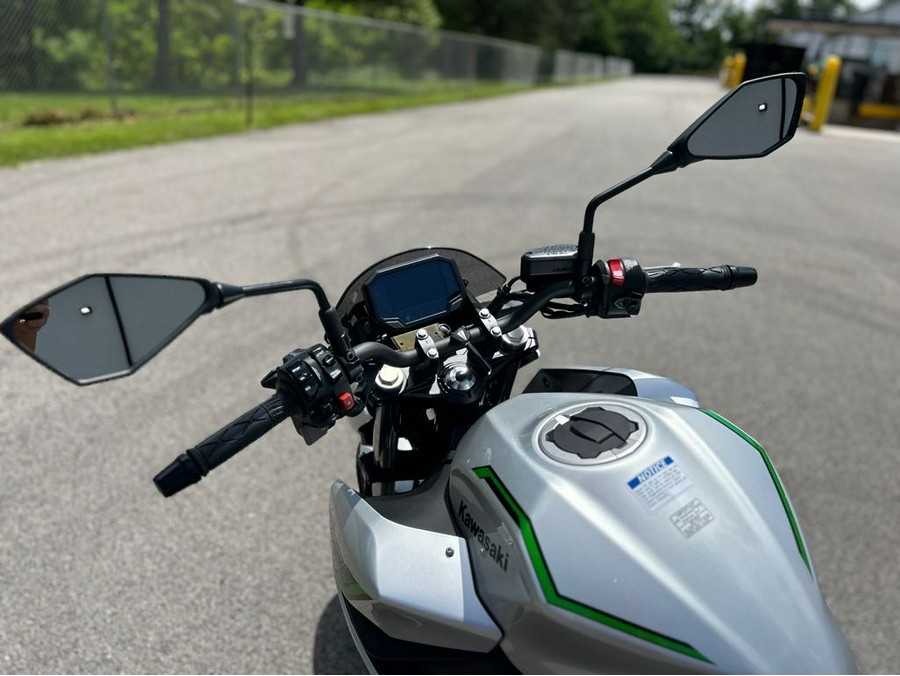 2024 Kawasaki Z7 Hybrid ABS