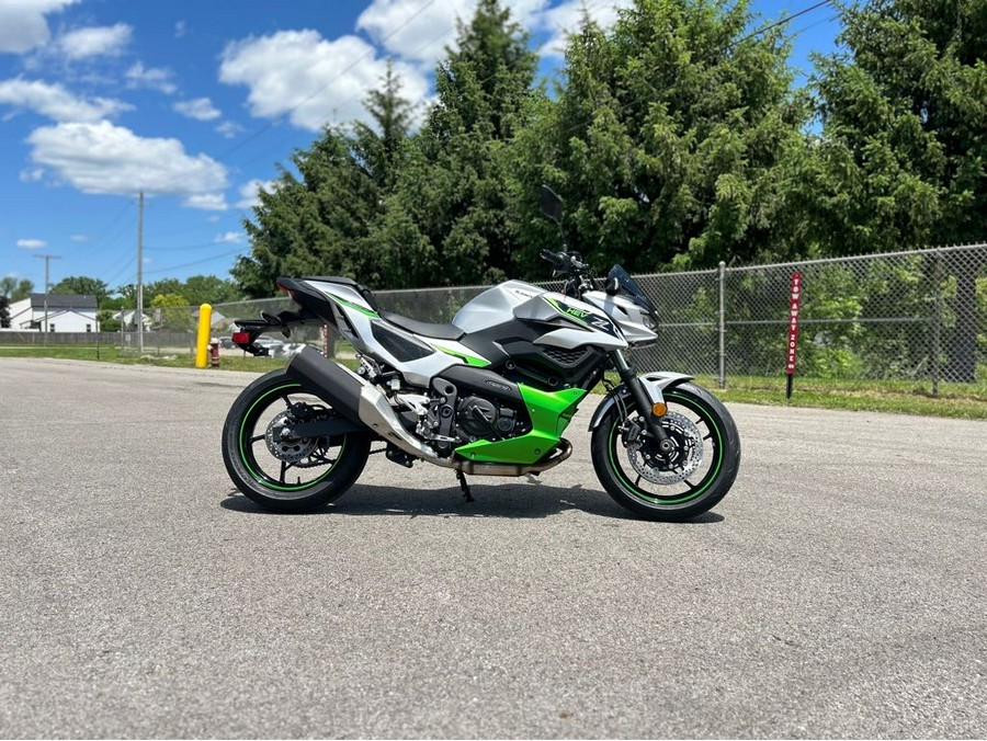 2024 Kawasaki Z7 Hybrid ABS