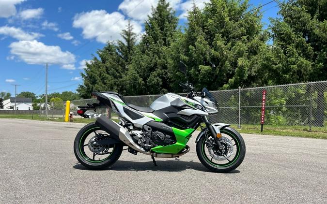 2024 Kawasaki Z7 Hybrid ABS