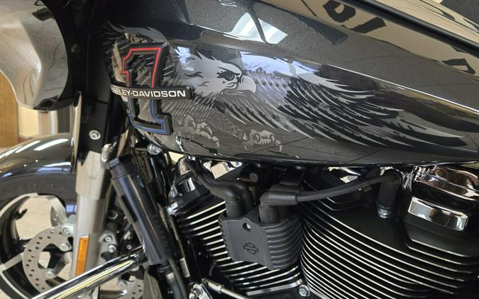 2026 Harley-Davidson® Street Glide® Midnight Ember Chrome Trim