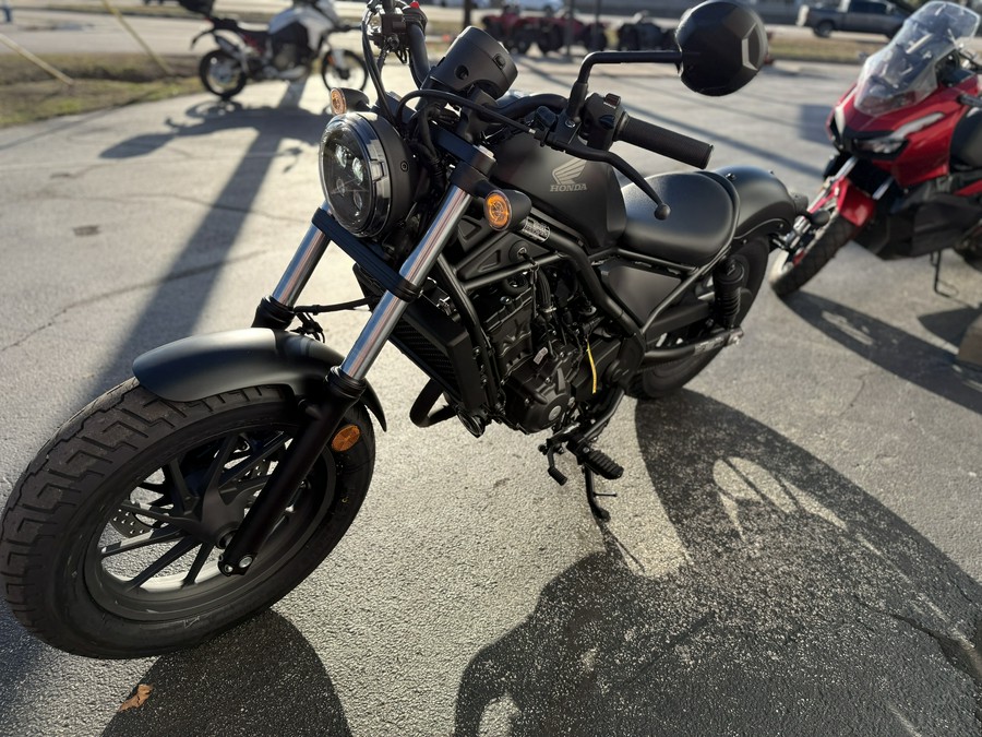 2026 Honda Rebel 300 E-Clutch Matte Black Metallic