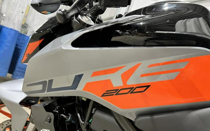 2023 KTM 200 Duke