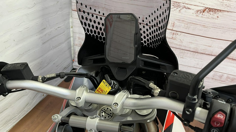 2024 Ducati DESERT X