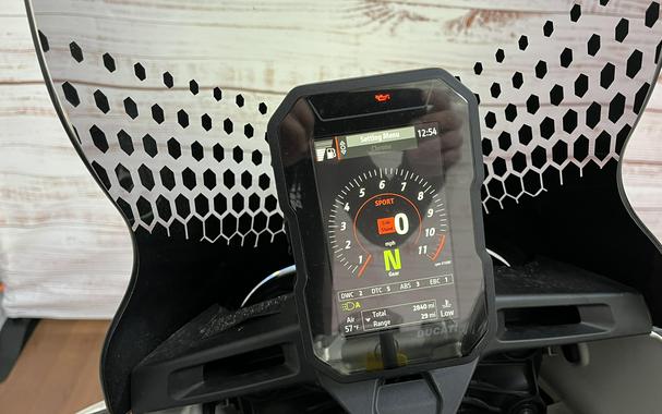 2024 Ducati DESERT X