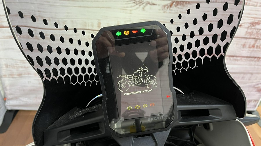 2024 Ducati DESERT X