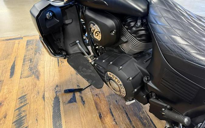 2020 Indian Motorcycle® Roadmaster® Dark Horse® Thunder Black Smoke