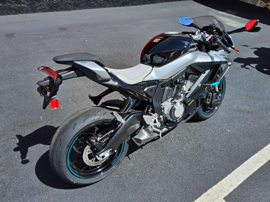 2026 CFMOTO 675SS