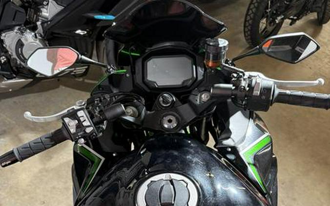 2023 Kawasaki Ninja® 1000SX
