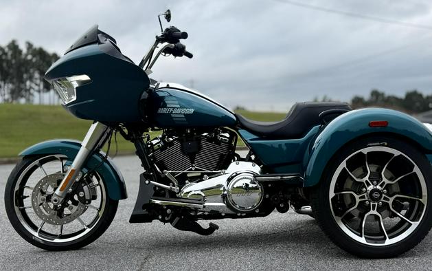 FLTRT 2026 Road Glide 3