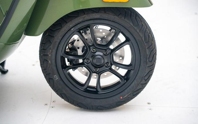 2027 Vespa GTS 310 SuperSport