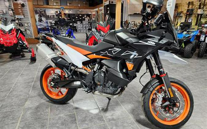 2024 KTM 890 SMT