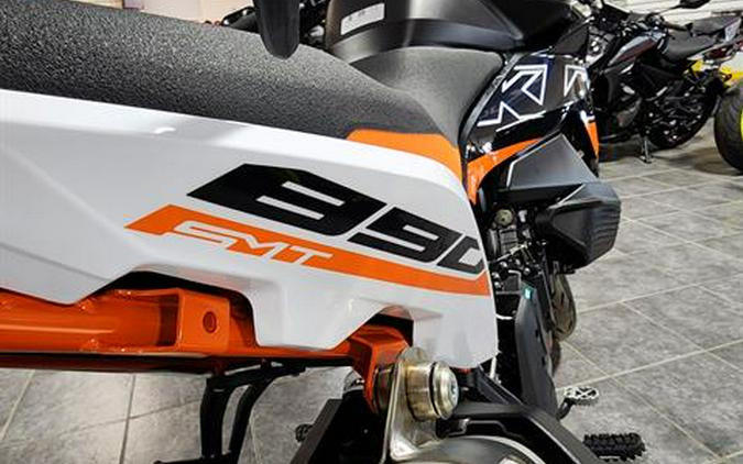 2024 KTM 890 SMT