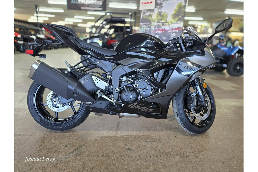 2026 Ninja® ZX™-6R Base - Kawasaki