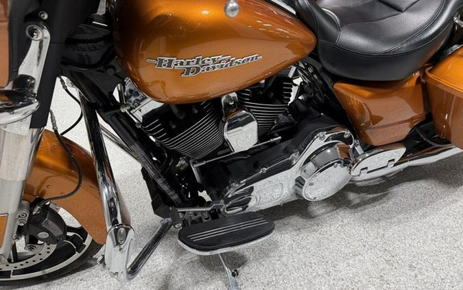 2014 Harley-Davidson Street Glide FLHX