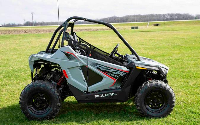 2024 Polaris RZR 200 EFI