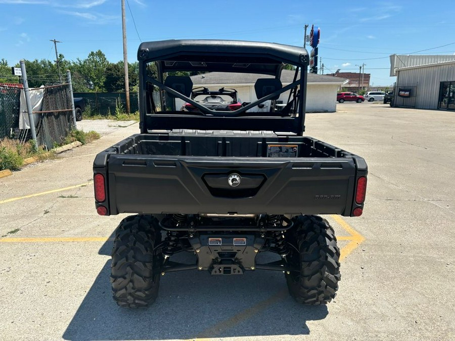 2024 Can-Am™ Defender XT HD10