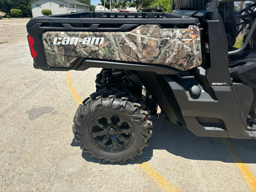 2024 Can-Am™ Defender XT HD10