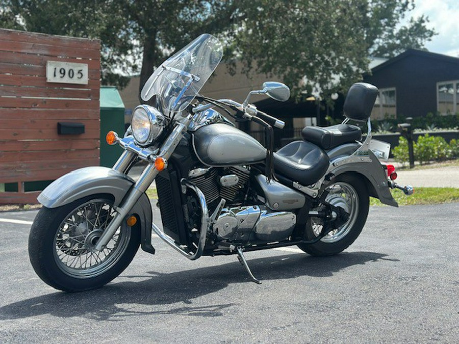 2002 Suzuki intruder 805 VERY LOW MILES (CLASSIC CRUISER)