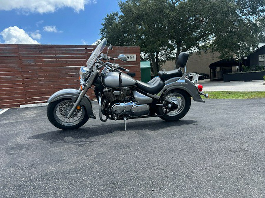 2002 Suzuki intruder 805 VERY LOW MILES (CLASSIC CRUISER)