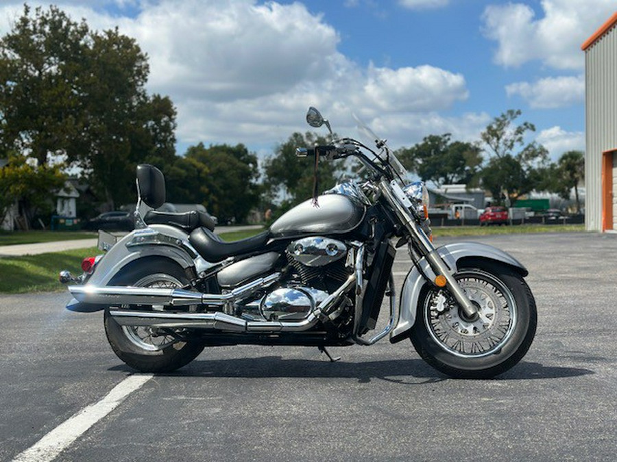 2002 Suzuki intruder 805 VERY LOW MILES (CLASSIC CRUISER)