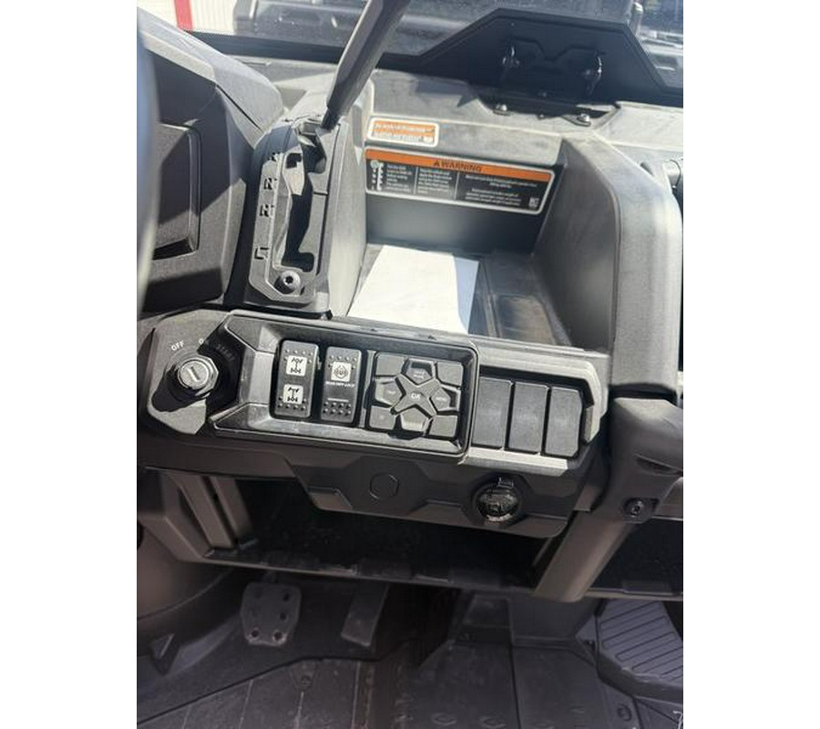 2025 Can-Am® Defender MAX XT HD10